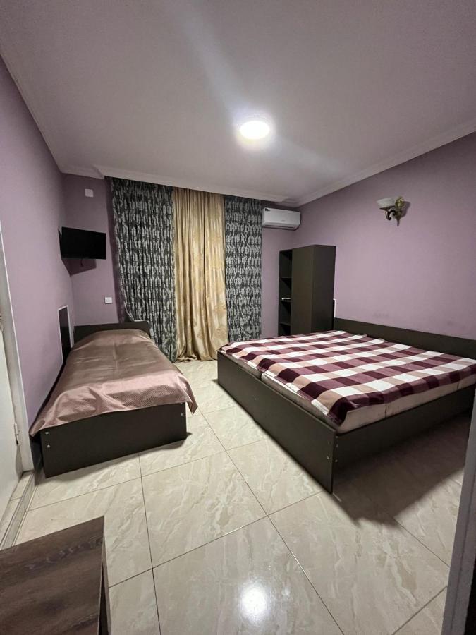 Hotel Near The Sea 科布列季 外观 照片