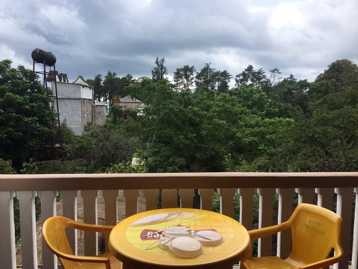 Hotel Near The Sea 科布列季 外观 照片
