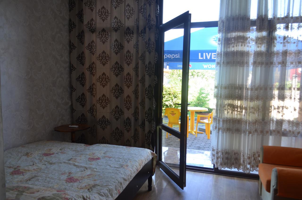 Hotel Near The Sea 科布列季 外观 照片