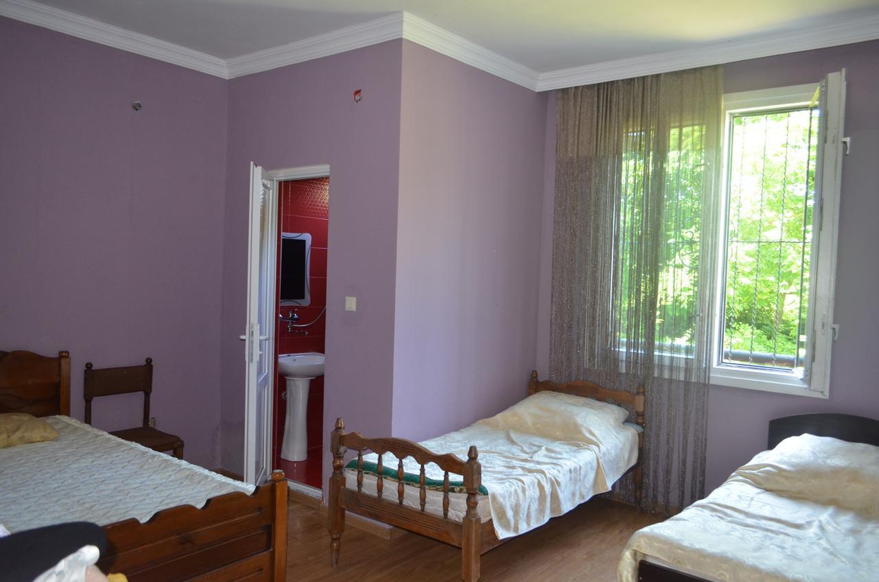 Hotel Near The Sea 科布列季 外观 照片