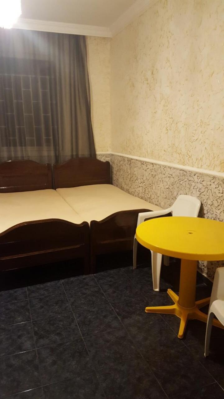 Hotel Near The Sea 科布列季 外观 照片