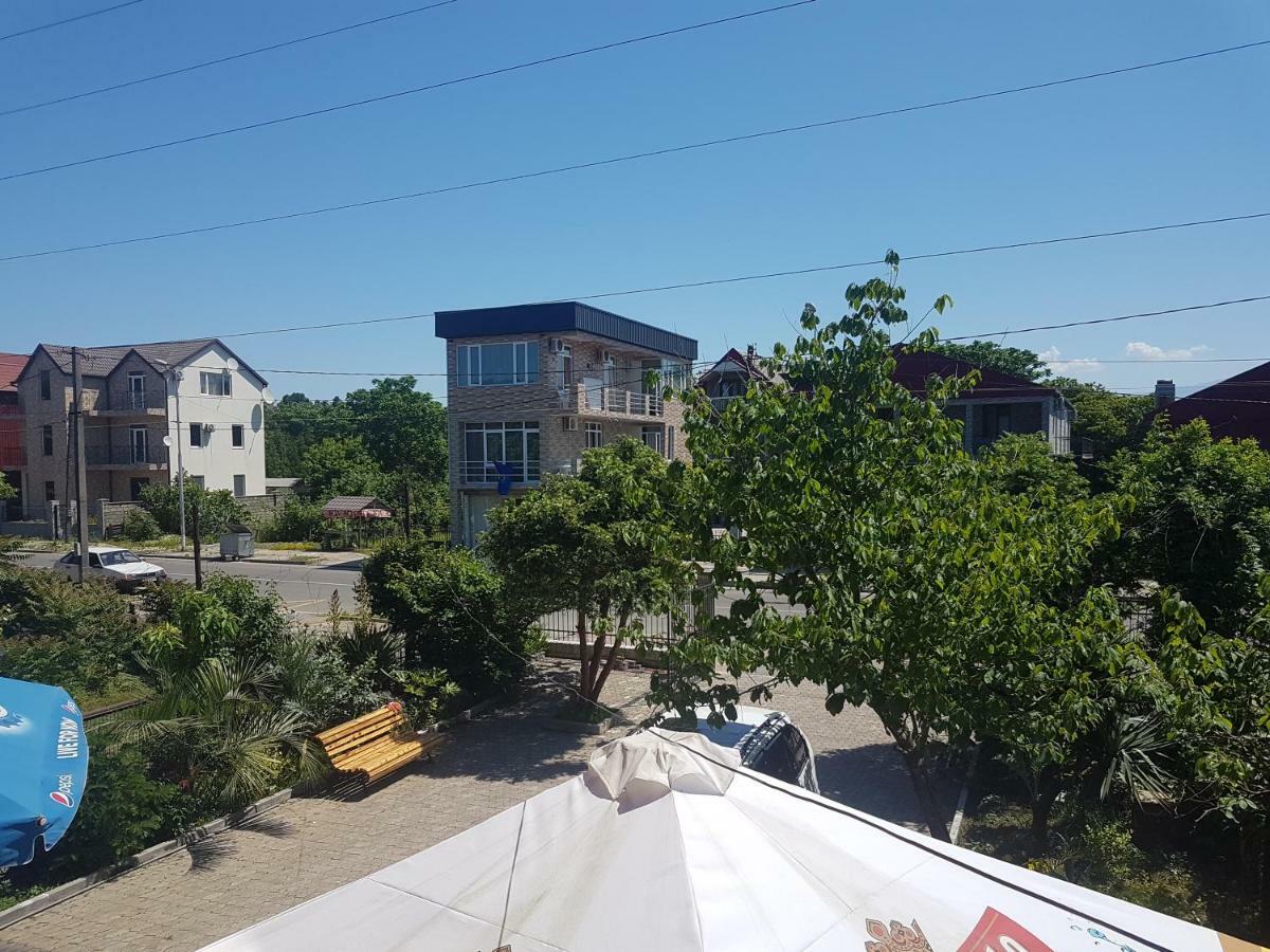 Hotel Near The Sea 科布列季 外观 照片