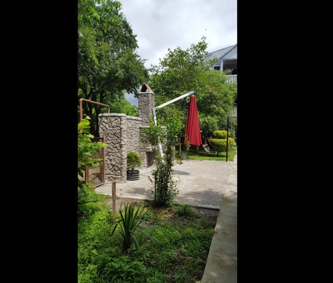 Hotel Near The Sea 科布列季 外观 照片